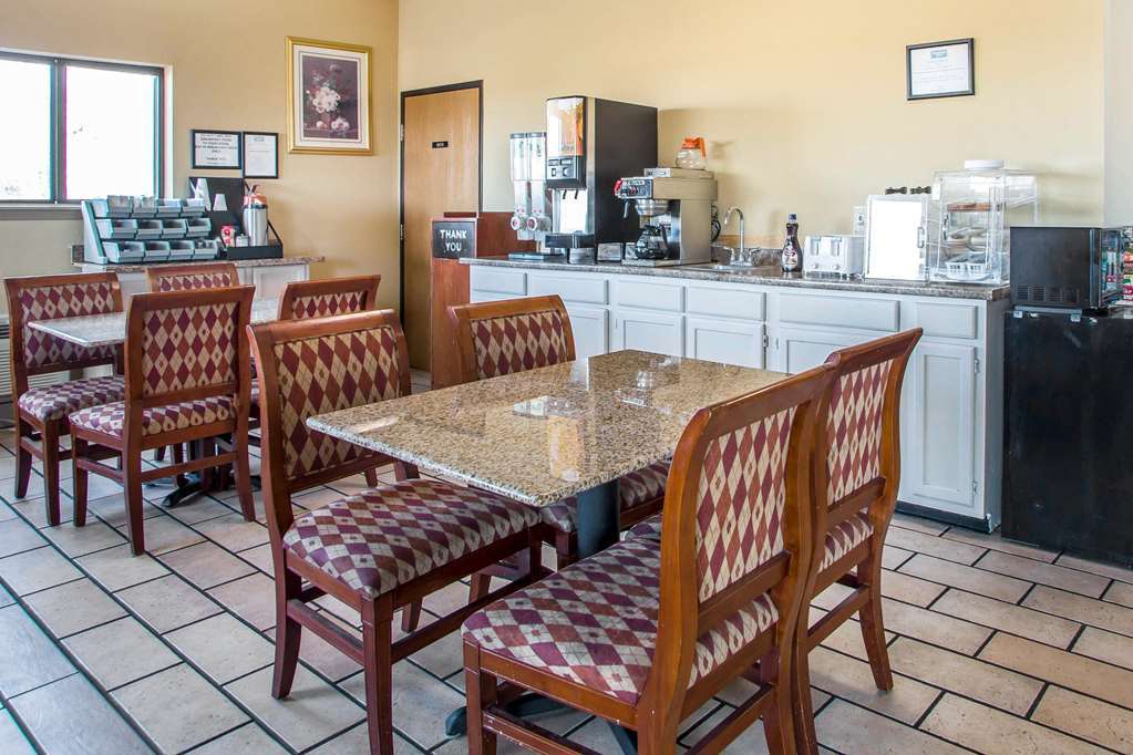 Red Lion Inn & Suites Caseyville Restaurang bild